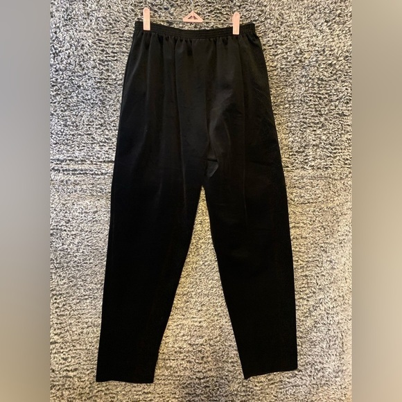 Women’s Black corduroy Pull On Pants Size Large - Picture 2 of 6